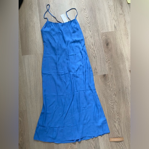 Reformation Dover Dress in Dusk. - Picture 2 of 5